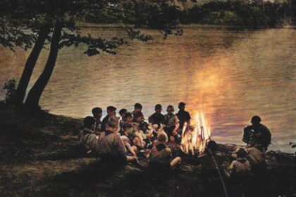 Jeunes des auberges lors de la veillée Jeunes des auberges lors de la veillée